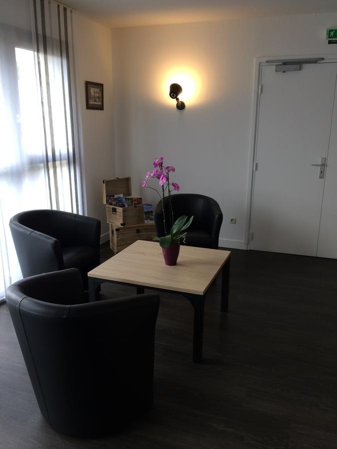 Hotel Castel Neuves-Maisons Extérieur photo