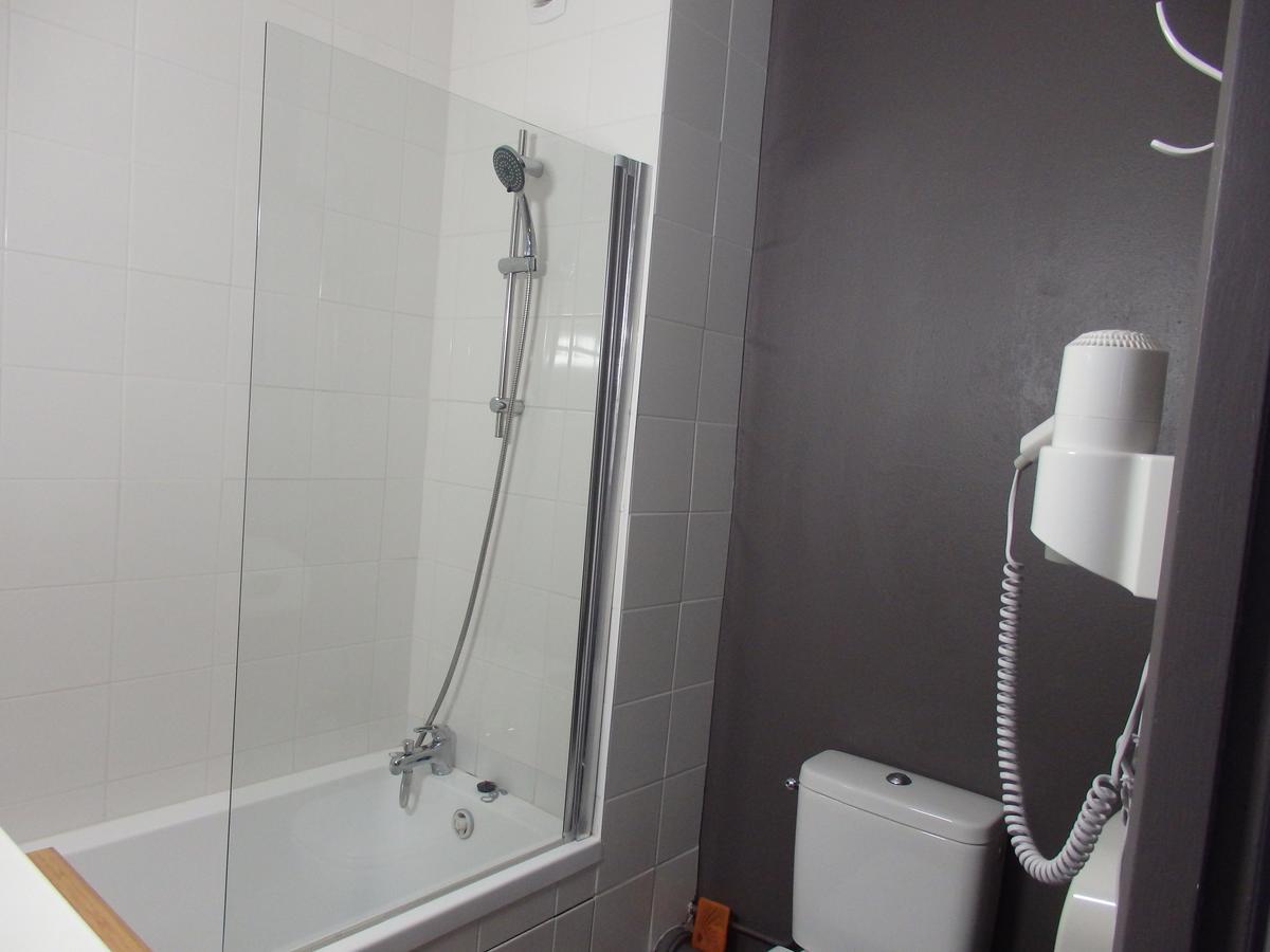 Hotel Castel Neuves-Maisons Extérieur photo